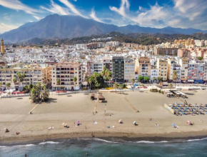Maite Apartment-Coastal Refuge next to the beach Estepona